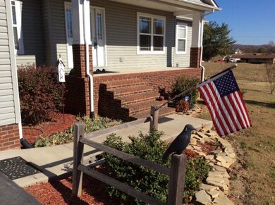 160 Betterton Rd, Walling, TN 38587 - photo 2