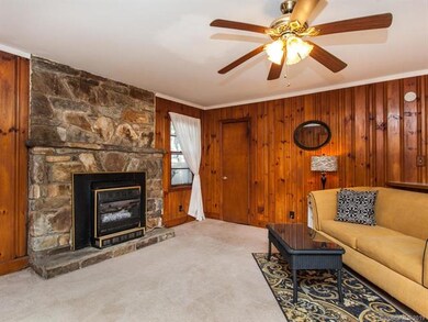 648 Waddell Dr, Hendersonville, NC 28792 - photo 7