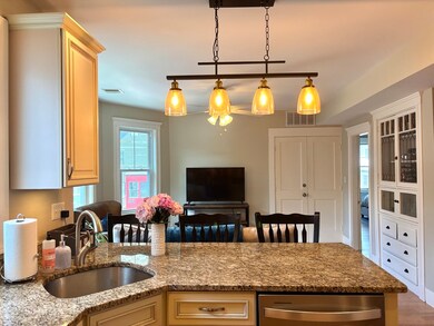 610 South St unit 2, Roslindale, MA 02131 - photo 4