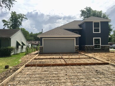 4302 Busiek St, Houston, TX 77022 - photo 2