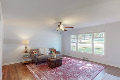 3250 Binyon St, Fort Worth, TX 76133 - photo 4