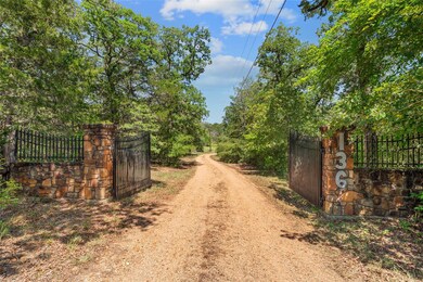 136 Red Fox Ln, Bastrop, TX 78602 - photo 4