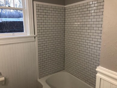 412 Chestnut St unit 2, Slatington, PA 18080 - photo 5