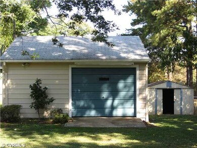 Parking Lot/Garage