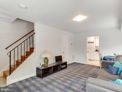 5879 Blaine Dr, Alexandria, VA 22303 - photo 6