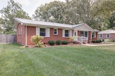 609 Lowry St, Manchester, TN 37355 - photo 3