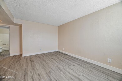 3141 E Cypress St unit 11, Phoenix, AZ 85008 - photo 2