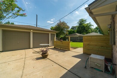 8102 Hazen St, Houston, TX 77036 - photo 5