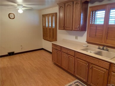 500 Willow Ave, North Tonawanda, NY 14120 - photo 7