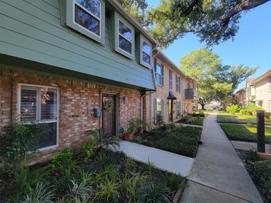 14157 Lost Meadow Ln, Houston, TX 77079 - photo 4