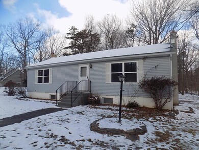 147 Privet Ln, Milford, PA 18337 - photo 3