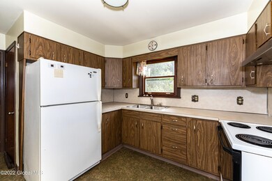 51 Croswell St, Albany, NY 12206 - photo 5