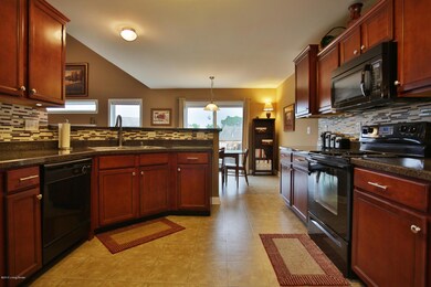 10109 Hornbeam Blvd, Louisville, KY 40228 - photo 7