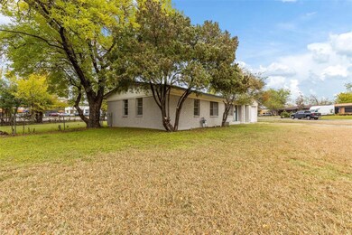 8033 Laura St, North Richland Hills, TX 76180 - photo 3