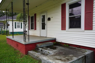 17 Gallon St, Laurens, SC 29360 - photo 3