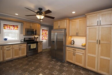 321 Walnut St, Cedar Falls, IA 50613 - photo 5