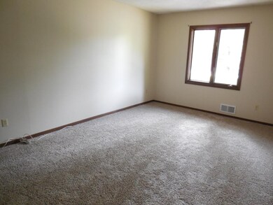 Big master bedroom with walk-in closet.