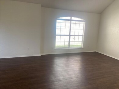 Spare room featuring a healthy amount of sunlight 