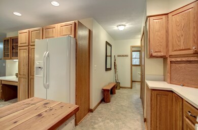 8725 Fawn Crest 6