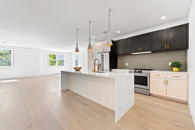 5245 Washington St unit 1, West Roxbury, MA 02132 - photo 2