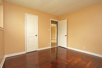 344 Pennington Dr, Alvin, TX 77511 - photo 5