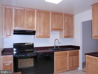 11709 Briary Branch Ct, Reston, VA 20191 - photo 7