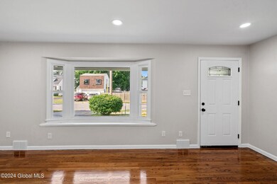 45-web-or-mls-403-charles-st