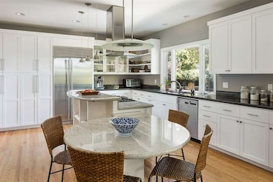 1052 Sierra Dr, Menlo Park, CA 94025 - photo 5