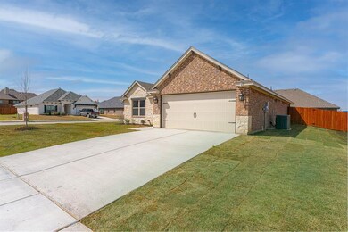 108 Merritt St, Godley, TX 76044 - photo 2
