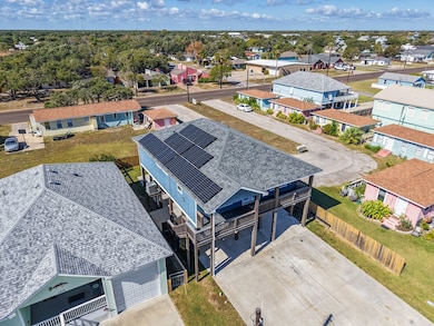 1215 S Live Oak St, Rockport, TX 78382 - photo 3