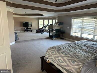 Master Bedroom/Sitting area