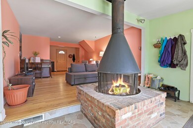 16 Farrell Dr, Middletown, NJ 07748 - photo 7