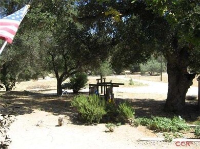 Lots of useable land with oak trees.