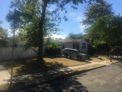 62 E Cheshire Place, Staten Island, NY 10301 - photo 4