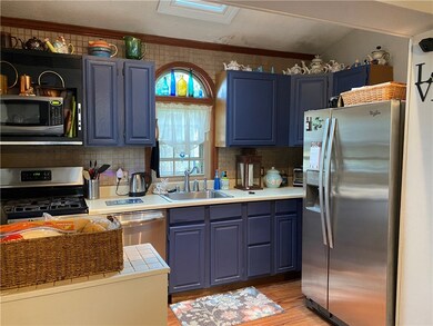 18 Benbridge Ave, Warwick, RI 02888 - photo 2