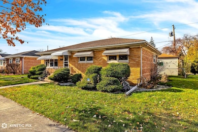 7528 Kenneth Ave, Skokie, IL 60076 - photo 3