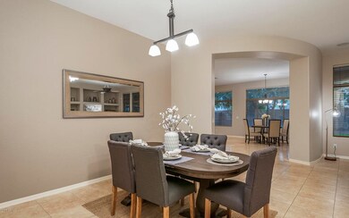 005 Formal Dining