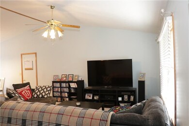 5230 Navajo Ct, Columbus, IN 47203 - photo 5