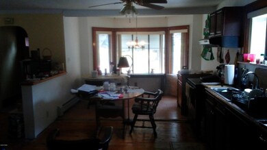 712 Electric St, Hawley, PA 18428 - photo 3