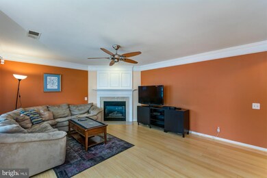 21841 Baldwin Square unit 303, Sterling, VA 20164 - photo 5
