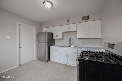 1721 E Sheridan St unit C, Phoenix, AZ 85006 - photo 6