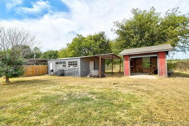 Insulated shop with electricity and shed behind