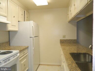 3618 Gleneagles Dr unit 71E, Silver Spring, MD 20906 - photo 5