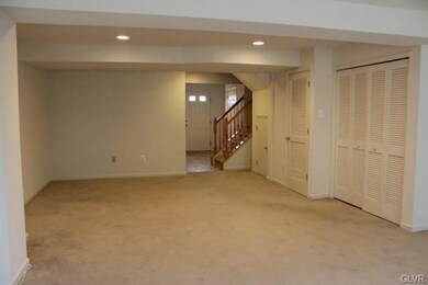 4562 Par Ct, Center Valley, PA 18034 - photo 4