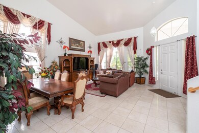 03_Living-Room-01