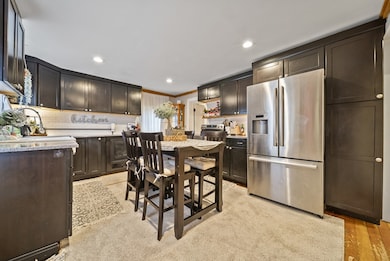 16 Ridge St, Nashua, NH 03064 - photo 3