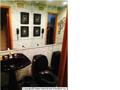 1161 Picadilly Place, Staten Island, NY 10306 - photo 6