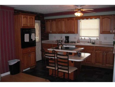 Kitchen. large eat in kitchen with isalnd. All app