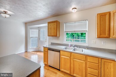 5218 Torrington Cir, Rosedale, MD 21237 - photo 6