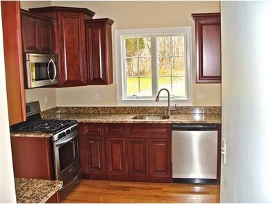 8 Sycamore Ln, Blackstone, MA 01504 - photo 6